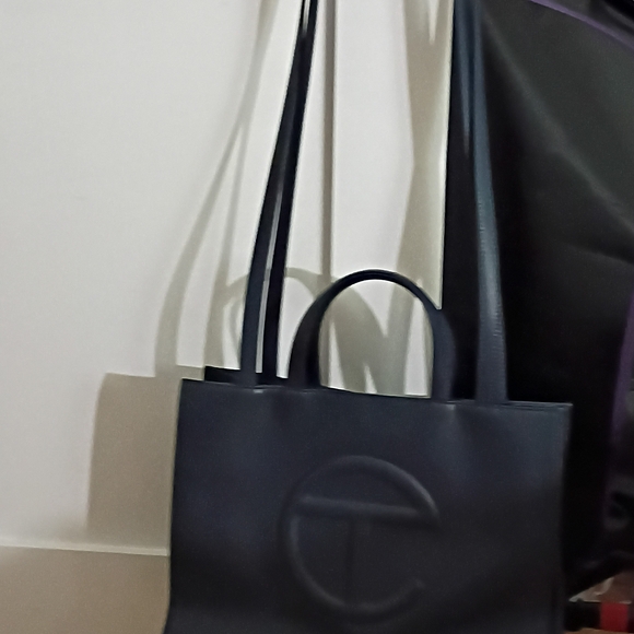 🌟 TELFAR Medium Shopping Tote in Navy Blue - Like New Condition! 🌟 - Picture 3 of 16